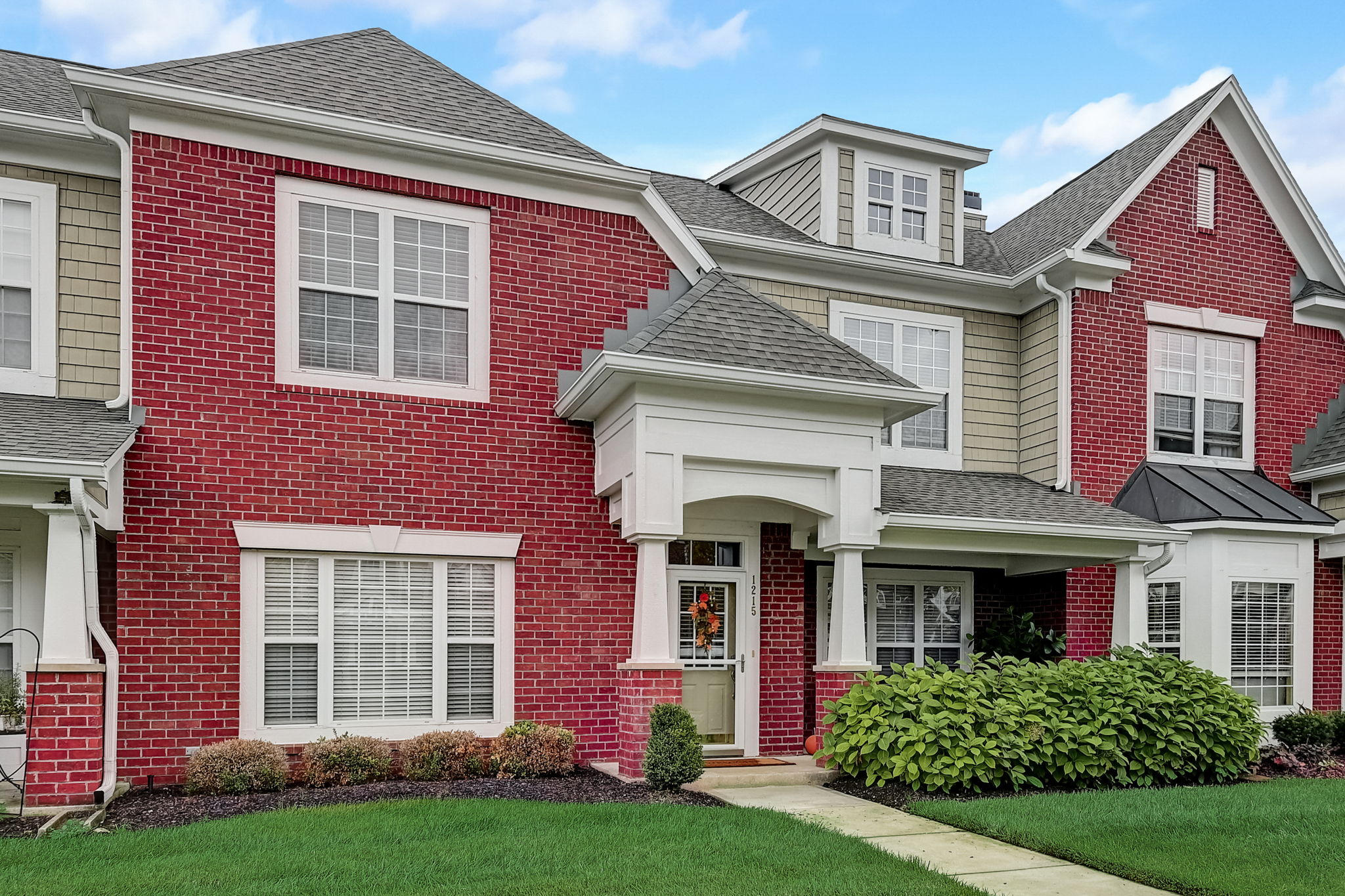 Middlebury Dr-002