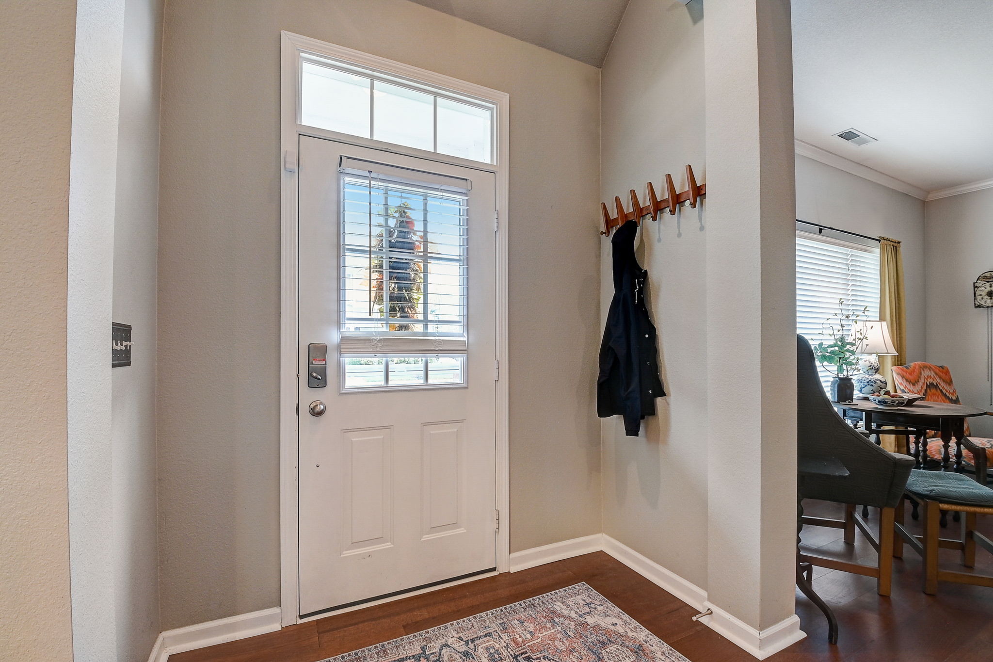 Middlebury Dr-008