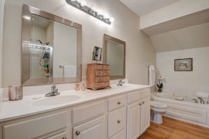 Middlebury Dr-033