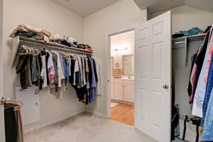 Middlebury Dr-028