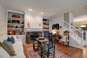Middlebury Dr-013