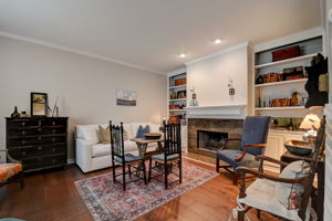 Middlebury Dr-014