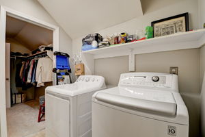 Middlebury Dr-039
