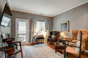 Middlebury Dr-018