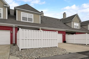 Middlebury Dr-055