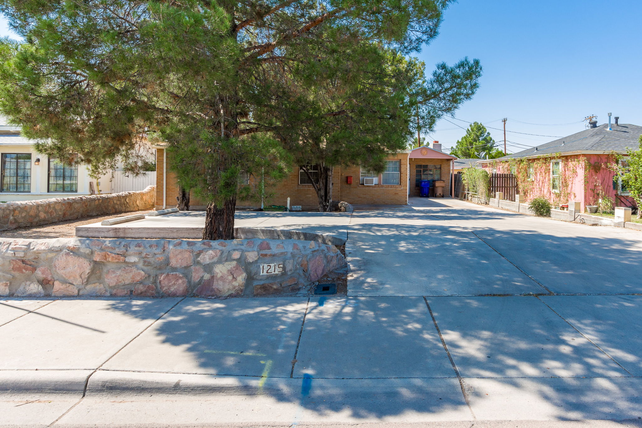 1215 N Alameda Blvd, Las Cruces, NM 88005 Snappin Homes