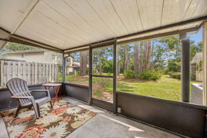 Screened-in Porch