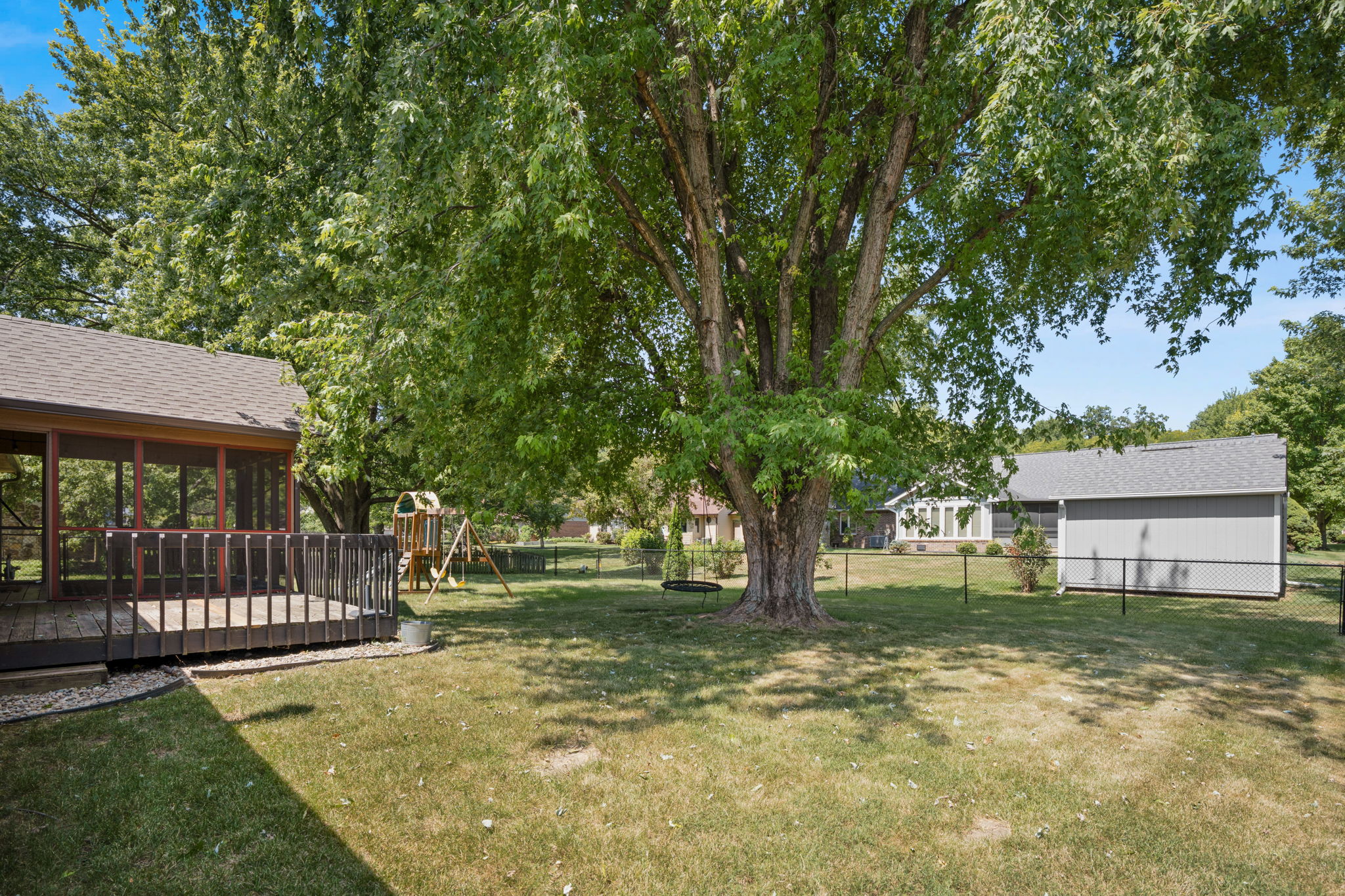 Photo 46