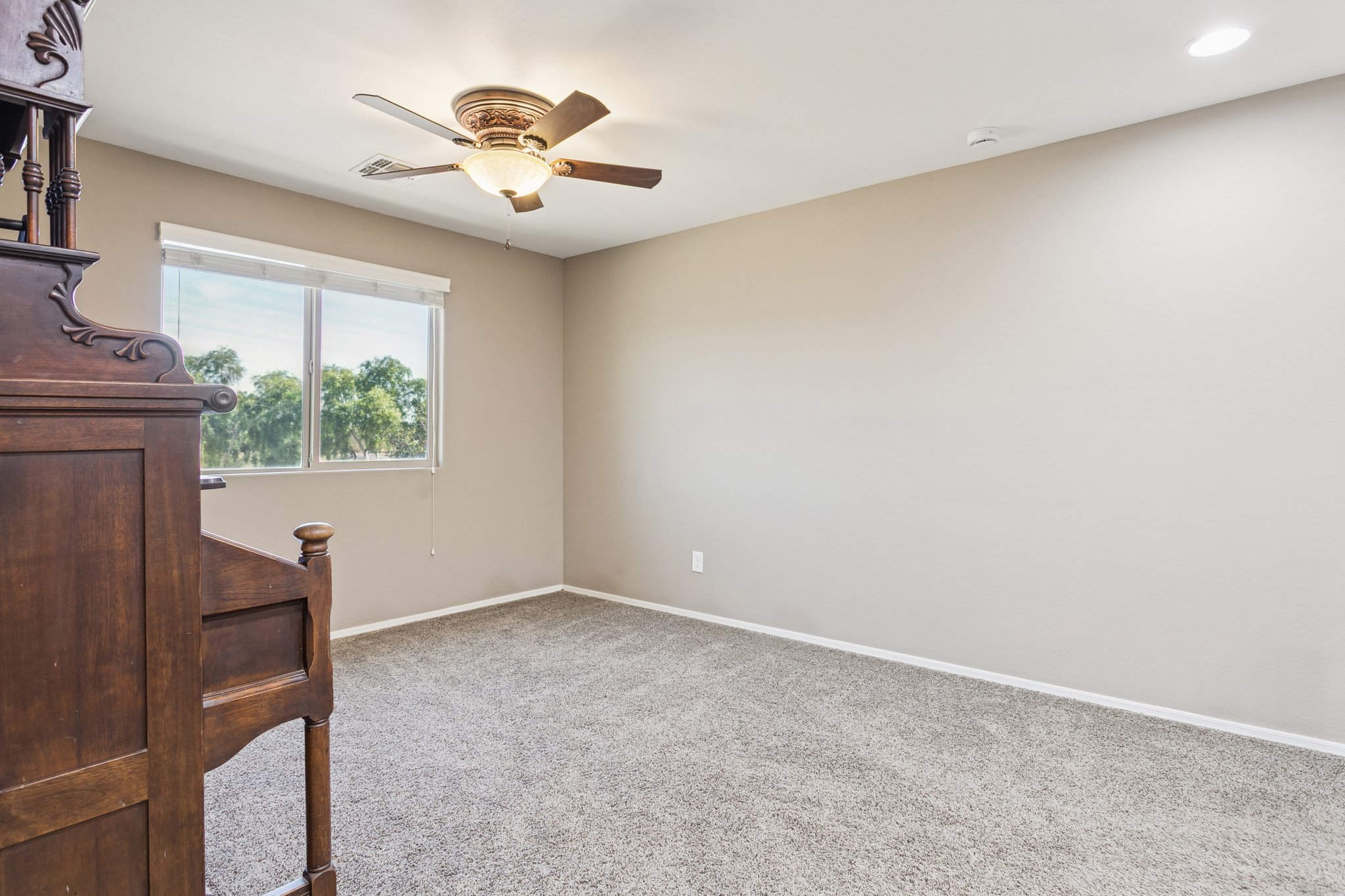 12151 W Davis Ln - 022.jpg