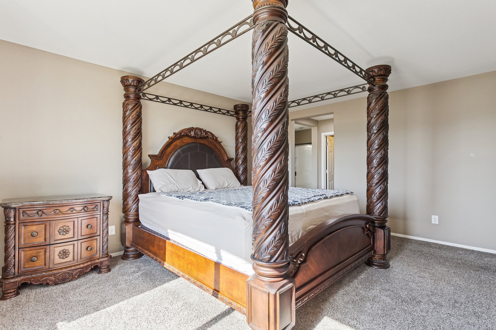 12151 W Davis Ln - 025.jpg