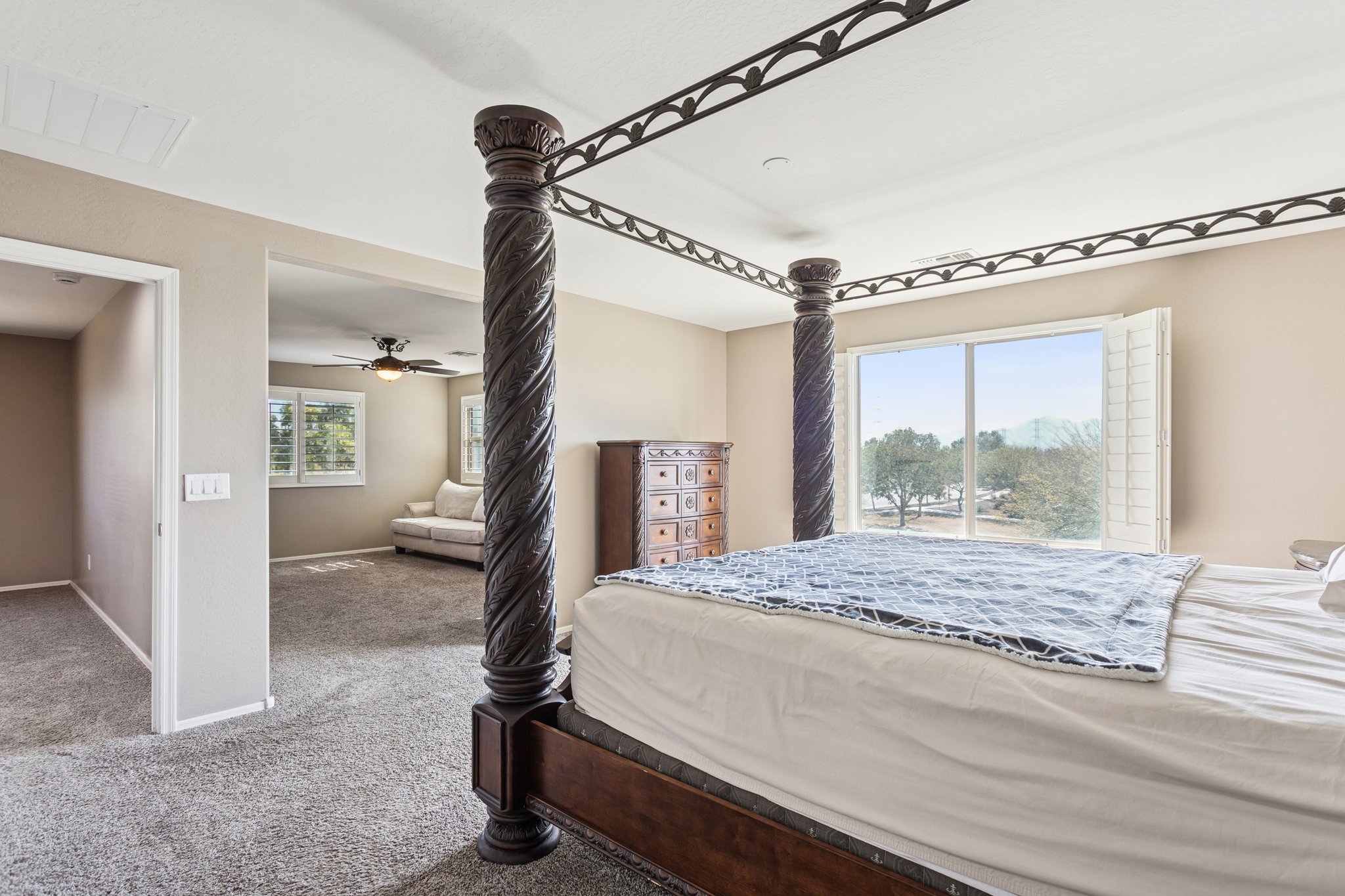 12151 W Davis Ln - 026.jpg