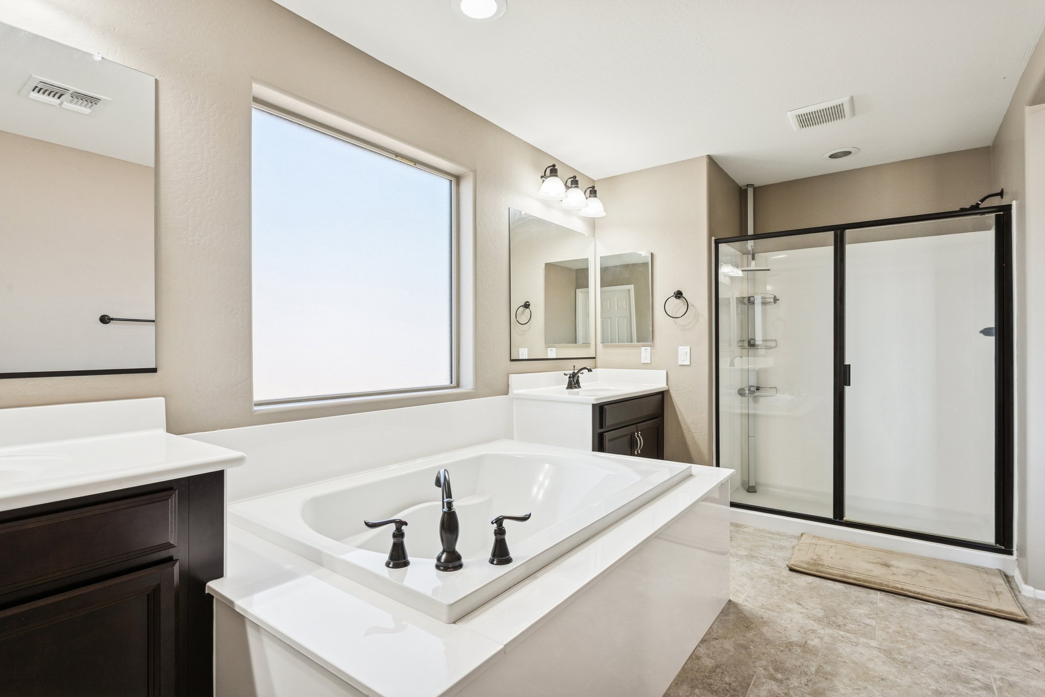 12151 W Davis Ln - 029.jpg