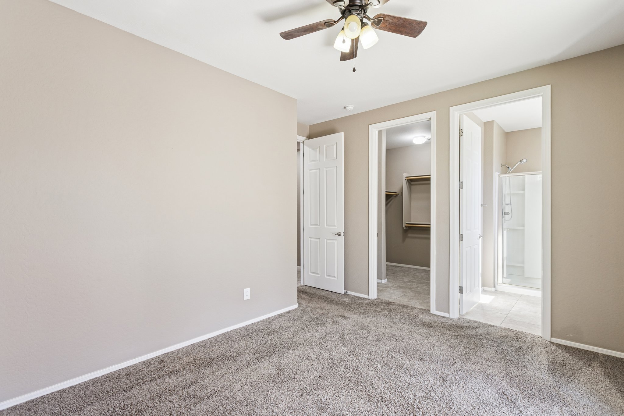 12151 W Davis Ln - 034.jpg