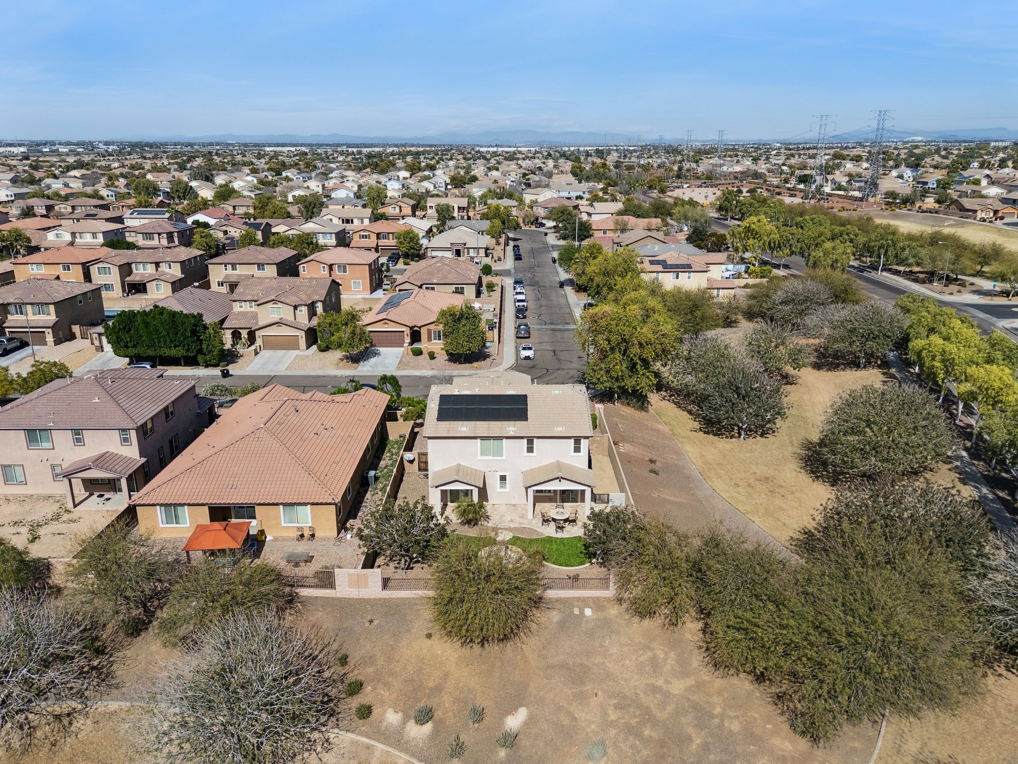 12151 W Davis Ln - 001 (2).jpg