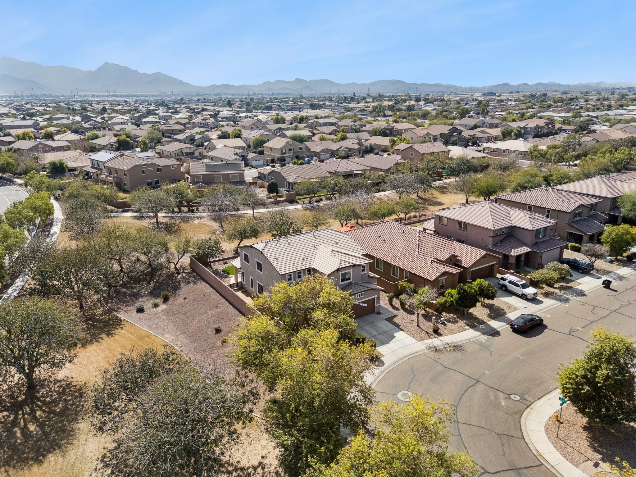 12151 W Davis Ln - 004 (2).jpg