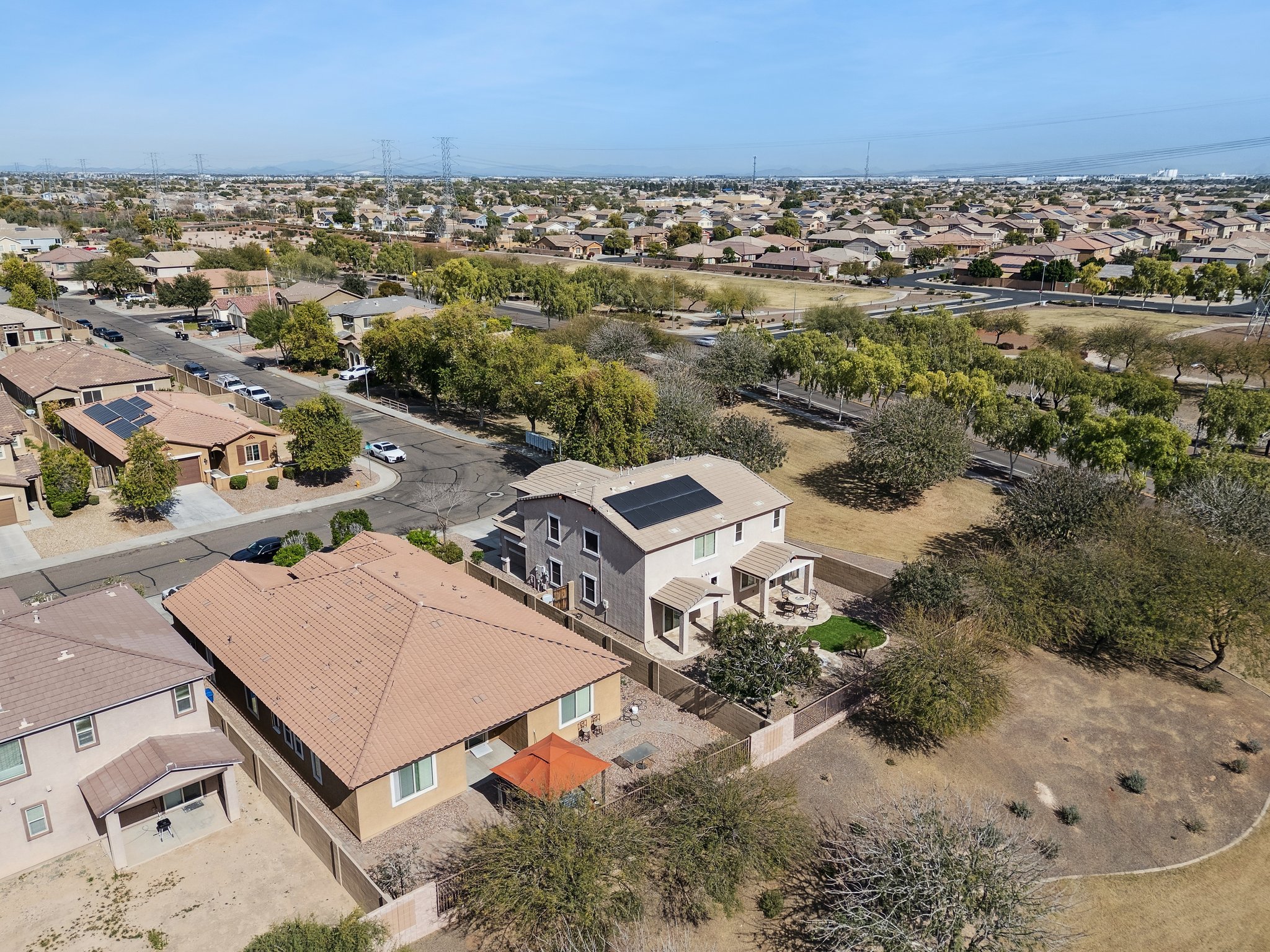 12151 W Davis Ln - 008 (2).jpg