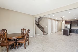 12151 W Davis Ln - 019.jpg