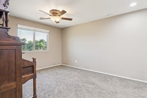 12151 W Davis Ln - 022.jpg