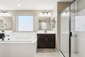 12151 W Davis Ln - 027.jpg