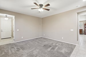 12151 W Davis Ln - 032.jpg