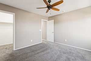 12151 W Davis Ln - 036.jpg