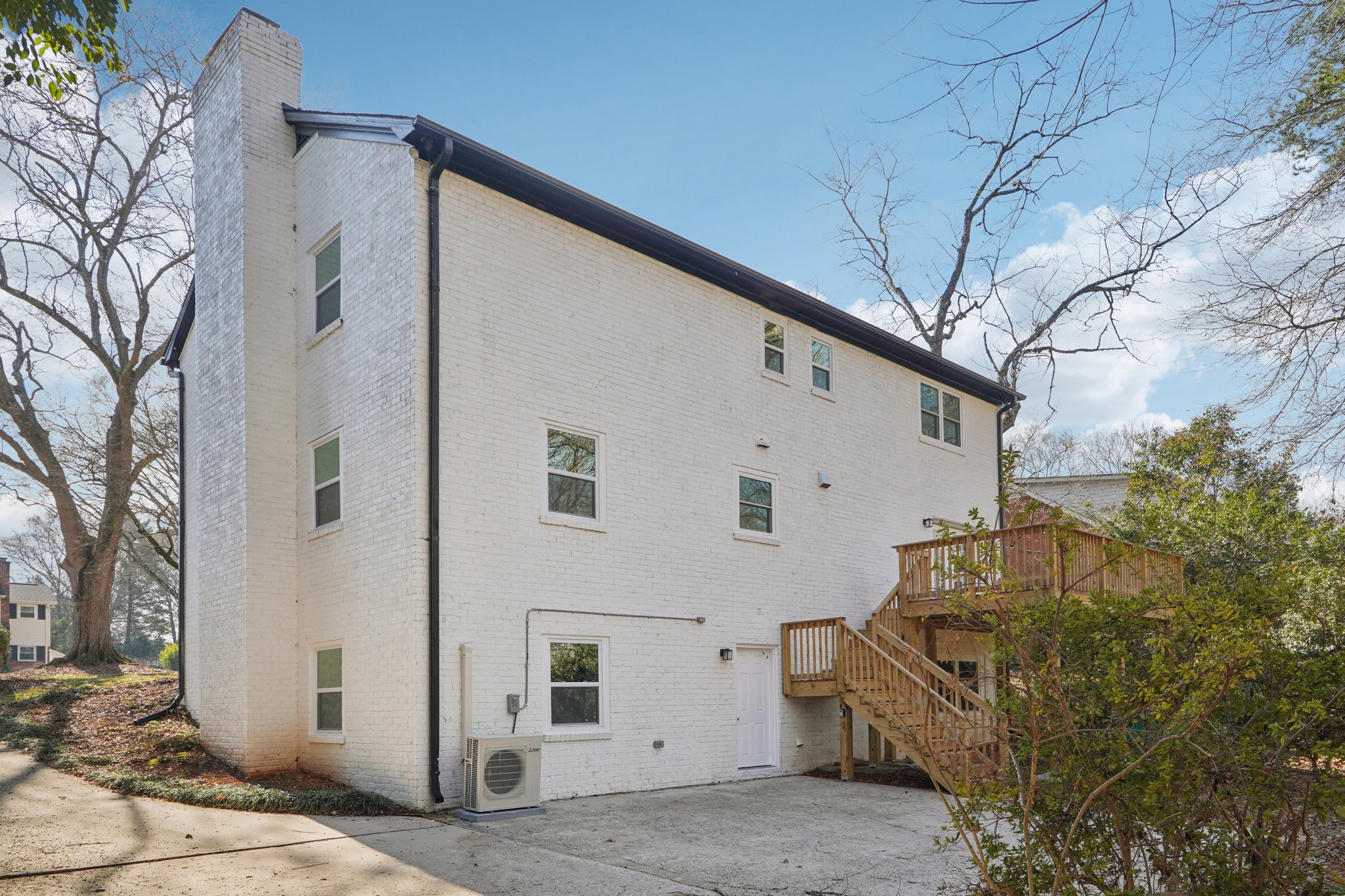 Old Farm Rd-L1102-066.jpg