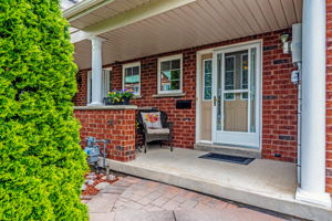 1216 Ormond Dr, Oshawa, ON L1K 2T4, Canada Photo 4