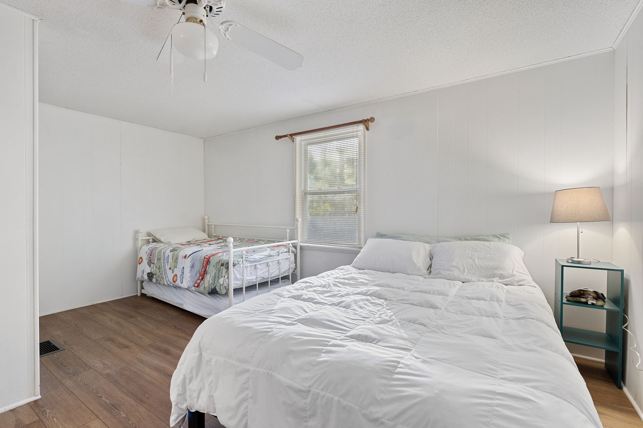 Upstairs bedroom sleeps 4