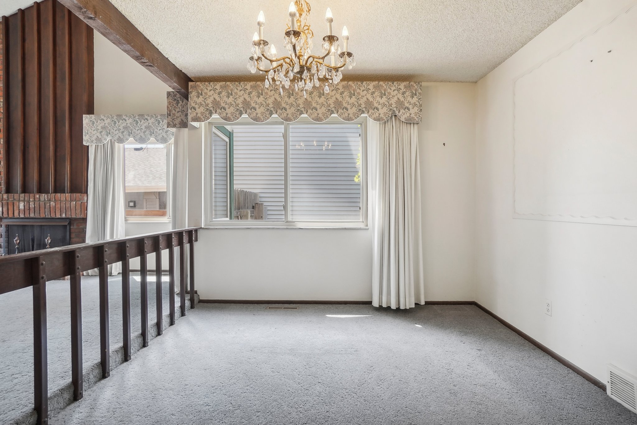 E Amherst Cir-009.jpg