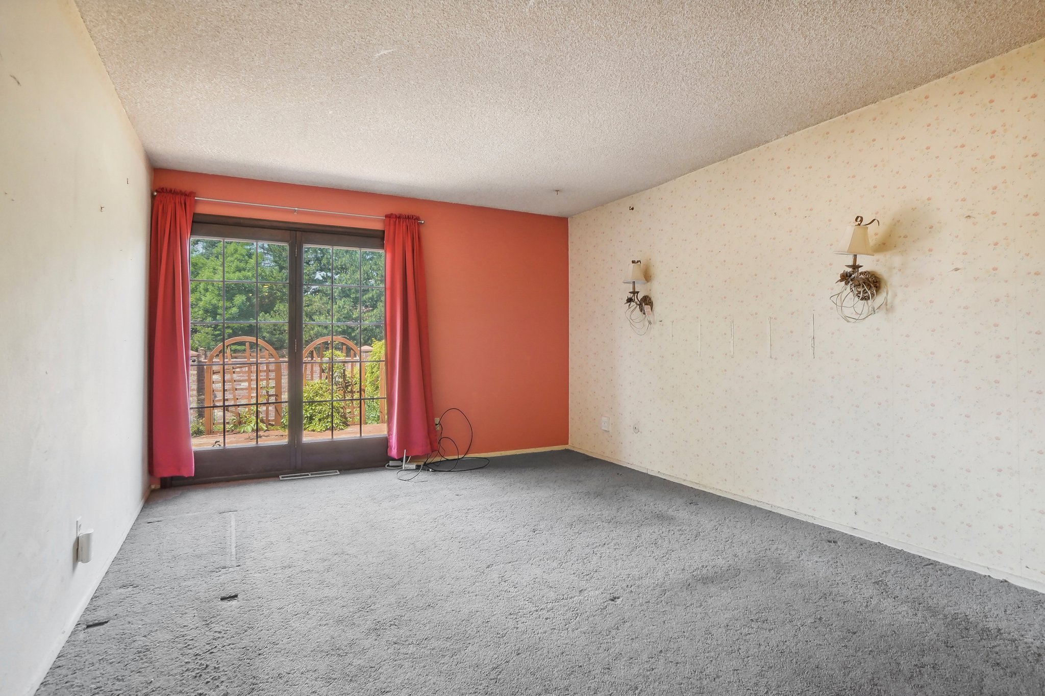 E Amherst Cir-021.jpg