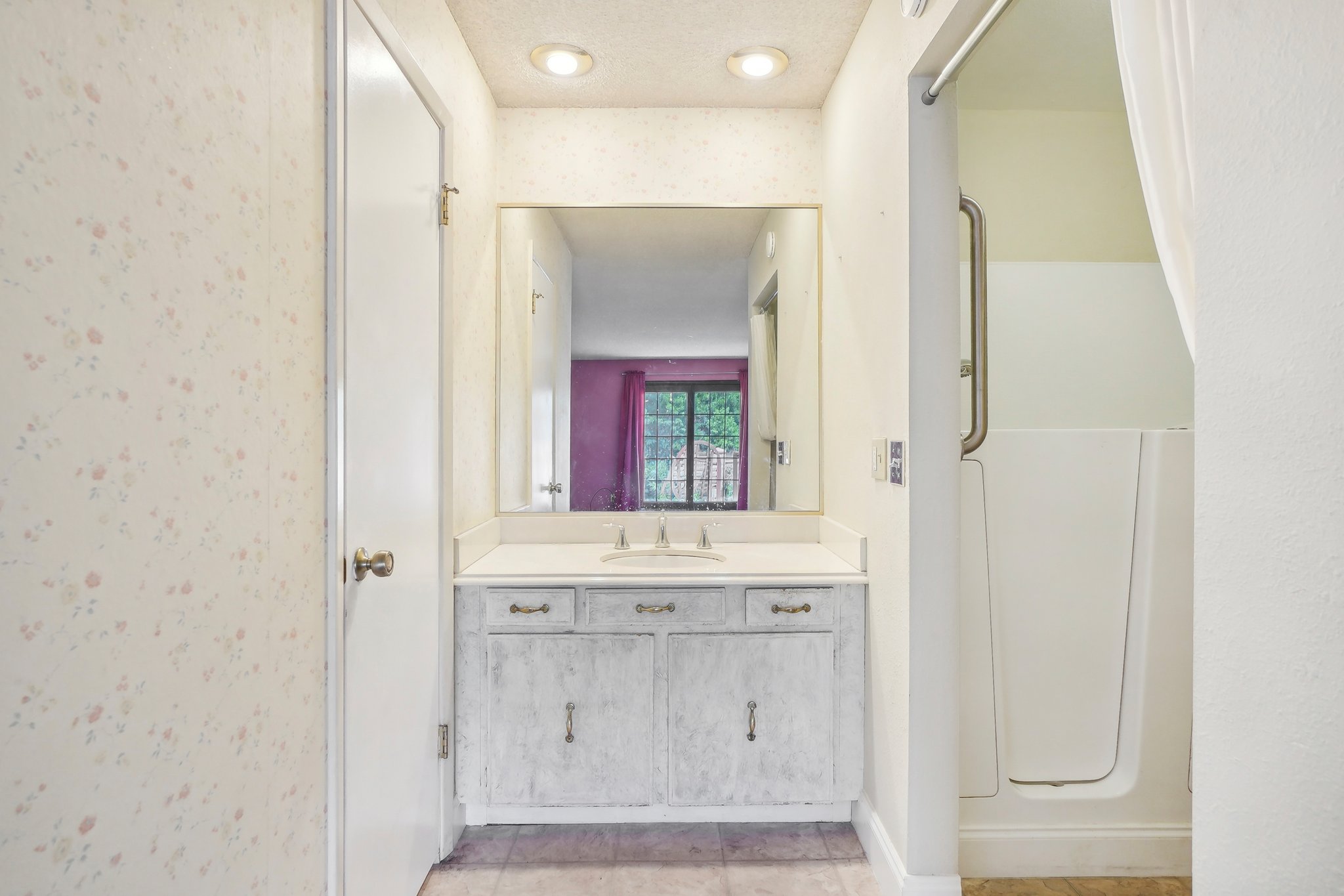 E Amherst Cir-022.jpg