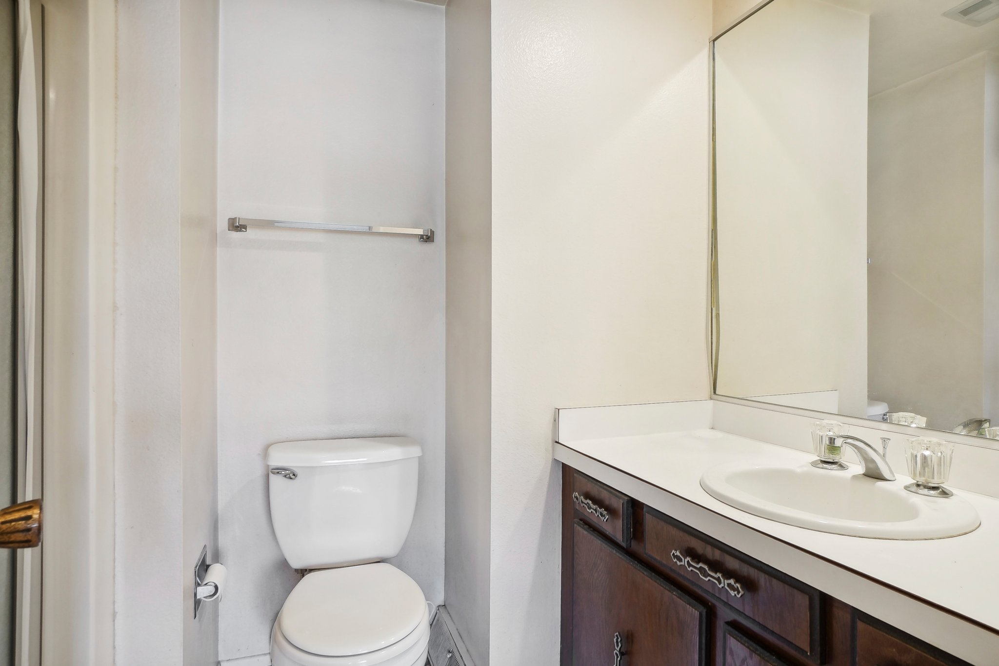 E Amherst Cir-031.jpg