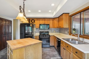 E Amherst Cir-010.jpg
