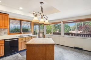 E Amherst Cir-013.jpg