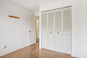 E Amherst Cir-018.jpg