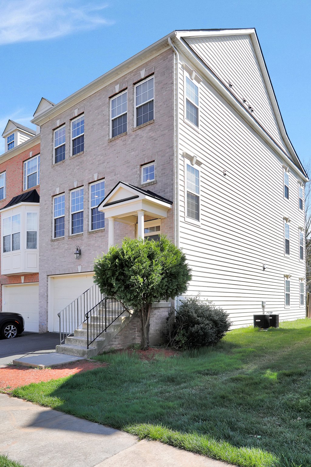 12167 Caldicot Ln, Fairfax, VA 22030, US Photo 50
