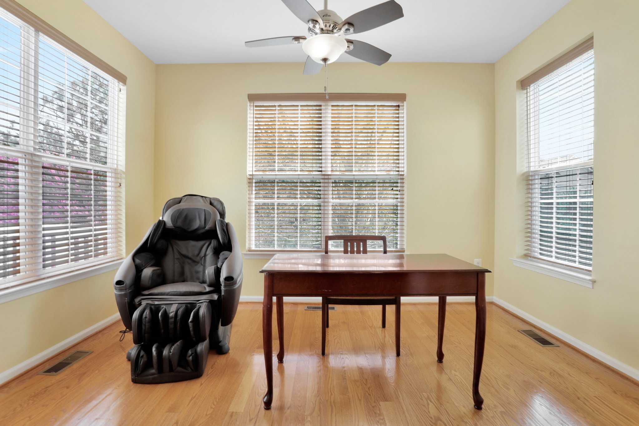 12167 Caldicot Ln, Fairfax, VA 22030, US Photo 4