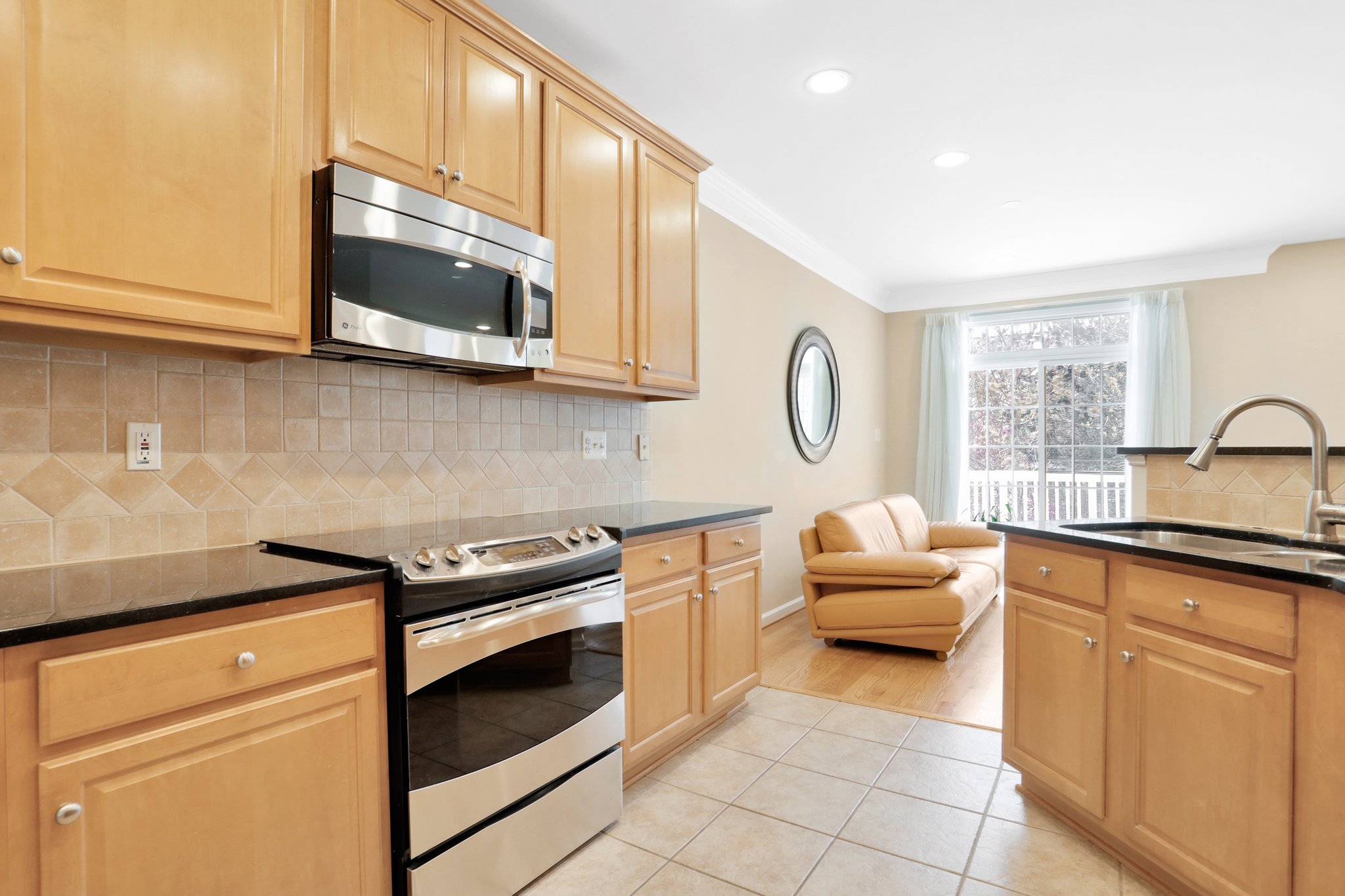 12167 Caldicot Ln, Fairfax, VA 22030, US Photo 12