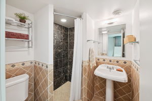 18_Interior