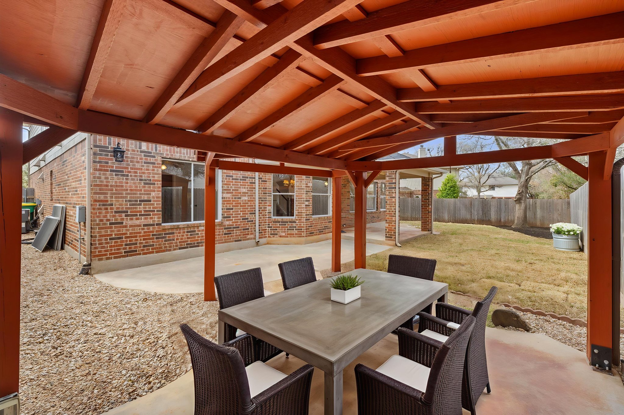 0M6A8888 virtually staged.jpeg