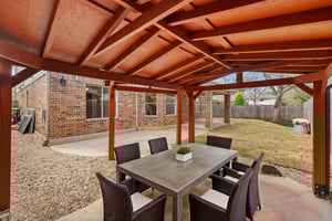 0M6A8888 virtually staged.jpeg