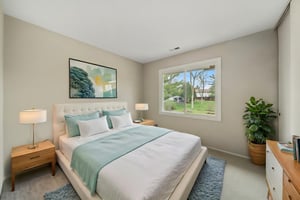 DSC06537 virtually staged.jpeg