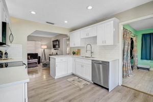 1217 E Ellicott St-13