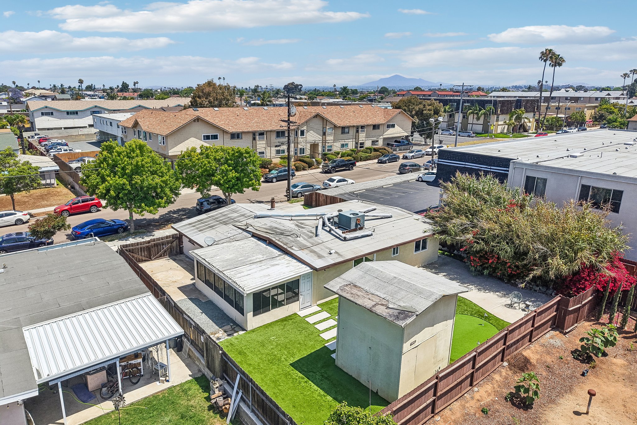 Holly Ave-S1105-055.jpg
