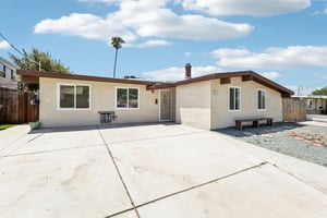 Holly Ave-S1105-003.jpg