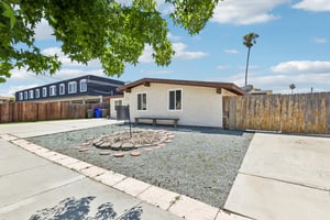 Holly Ave-S1105-004.jpg