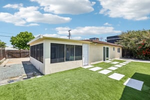Holly Ave-S1105-038.jpg