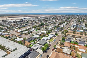 Holly Ave-S1105-049.jpg