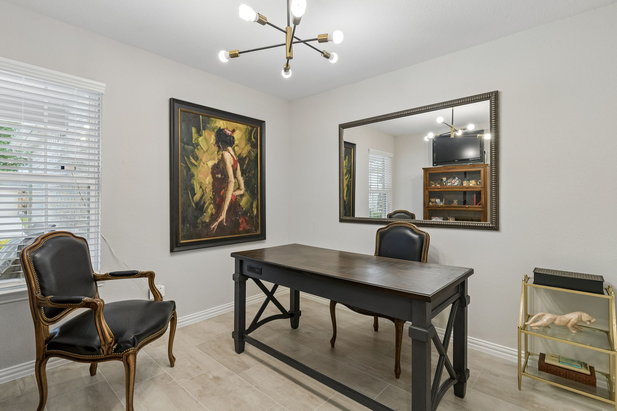 study or third bedroom w closet