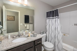 25-Bathroom